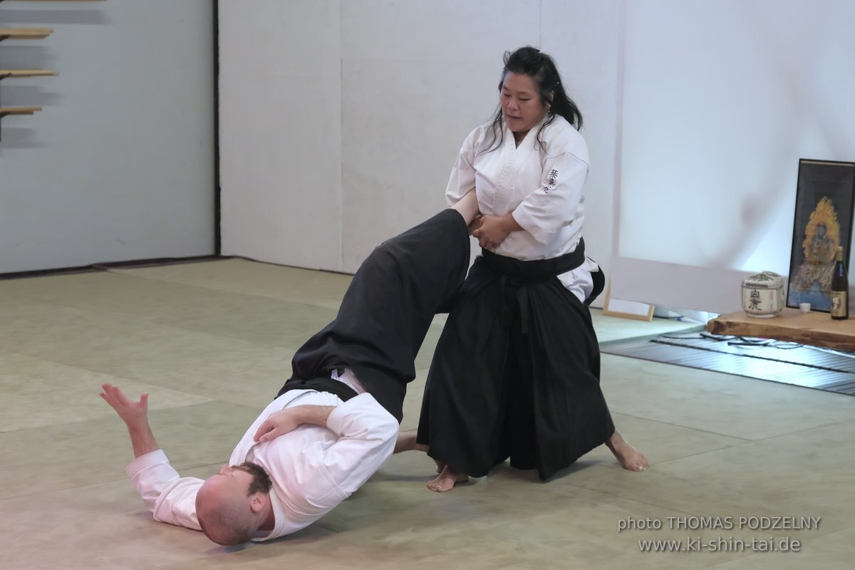 Iwama Ryû Aikidô Lehrgang in Augsburg 1./2.12.2023 mit Stephanie Yap, Shihan 7.Dan