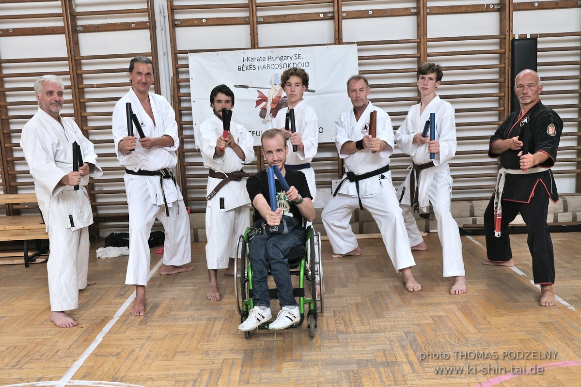 Du betrachtest gerade Kobudô Lehrgang mit Thomas Podzelny 5.Dan in Budapest – August 2019