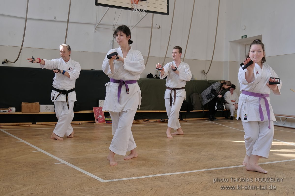 Inklusiver Ryukyu Kobudo Lehrgang mit Thomas Podzelny 6.Dan in Budapest 9.-11.2.2024