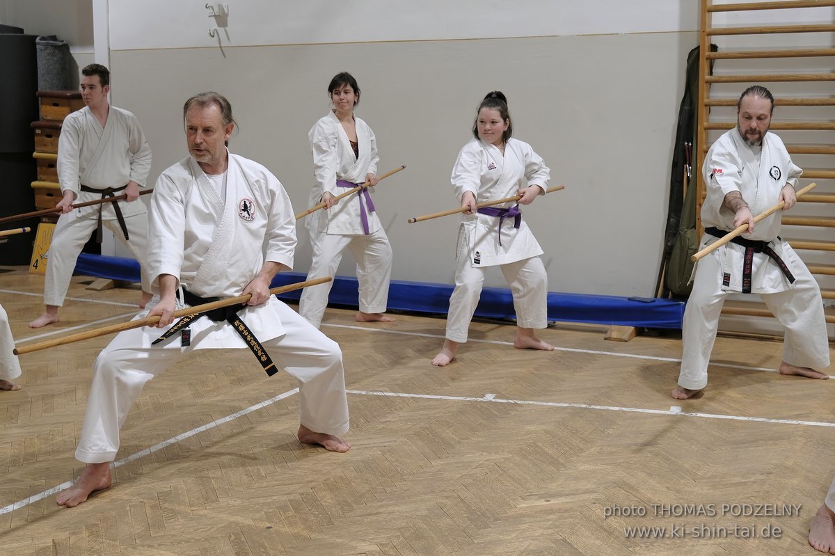 Inklusiver Ryukyu Kobudo Lehrgang mit Thomas Podzelny 6.Dan in Budapest 9.-11.2.2024