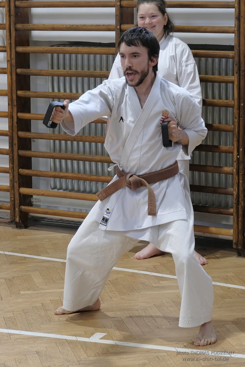 Inklusiver Ryukyu Kobudo Lehrgang mit Thomas Podzelny 6.Dan in Budapest 9.-11.2.2024