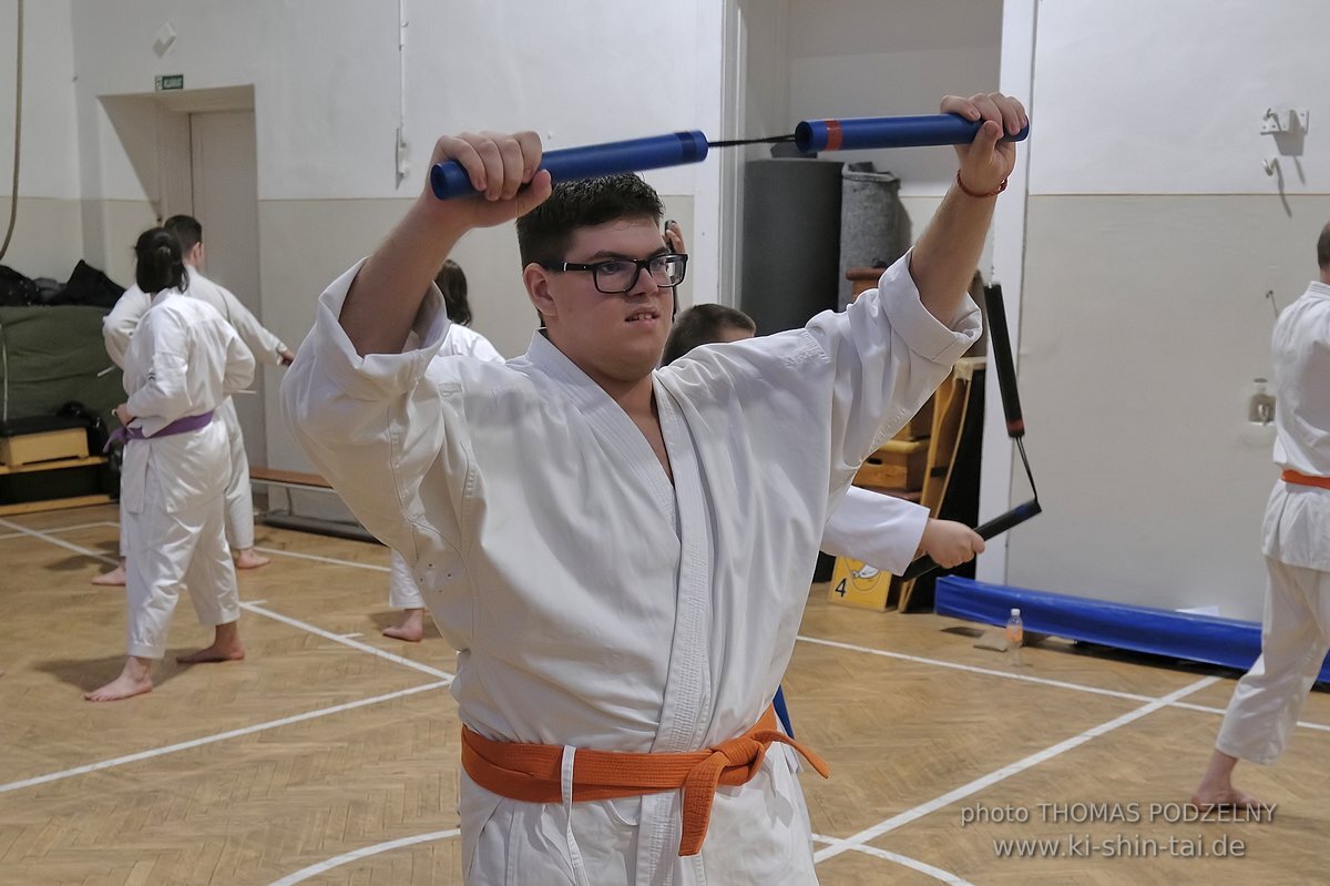 Inklusiver Ryukyu Kobudo Lehrgang mit Thomas Podzelny 6.Dan in Budapest 9.-11.2.2024