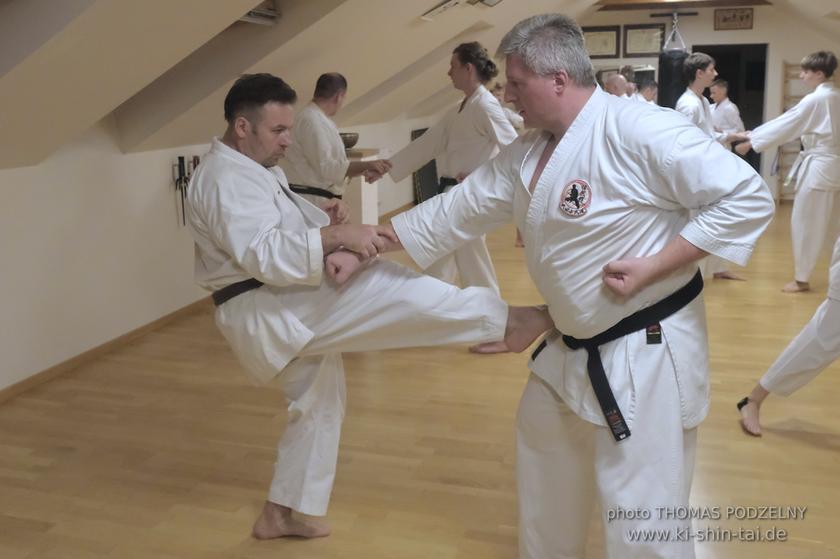 Ryûkyû Kobudô Lehrgang mit Thomas Podzelny 6.Dan in Krakau/Polen 12.-14.9.2025 