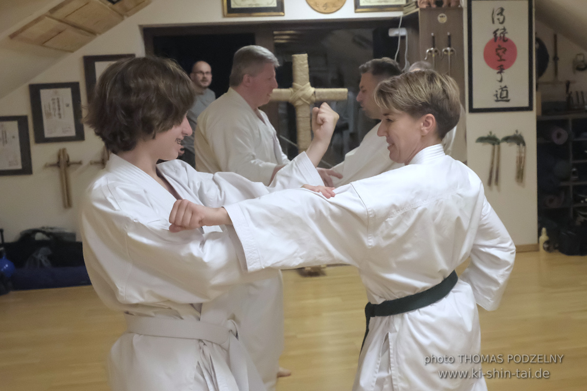 Ryûkyû Kobudô Lehrgang mit Thomas Podzelny 6.Dan in Krakau/Polen 12.-14.9.2025 