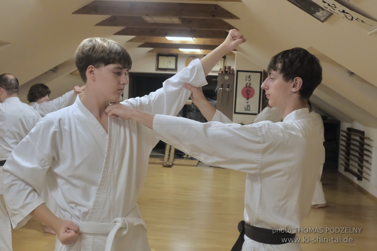 Ryûkyû Kobudô Lehrgang mit Thomas Podzelny 6.Dan in Krakau/Polen 12.-14.9.2025 