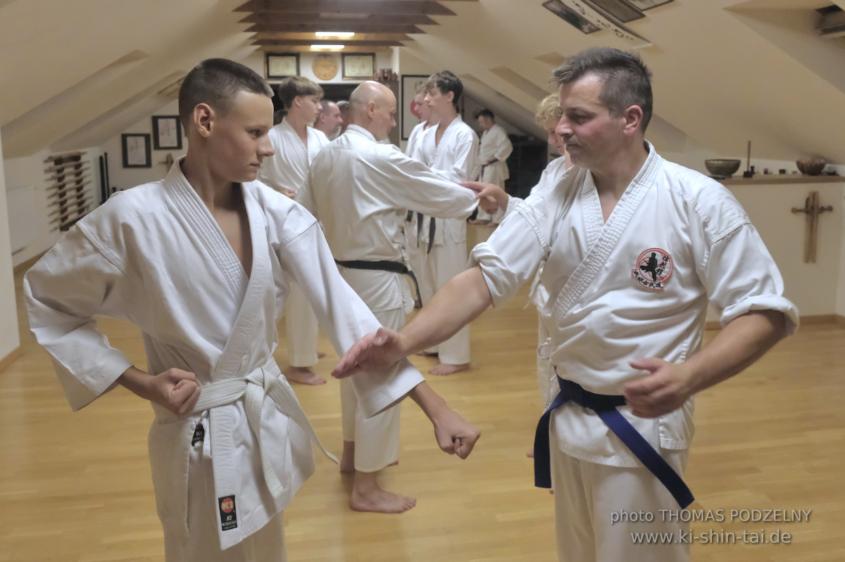 Ryûkyû Kobudô Lehrgang mit Thomas Podzelny 6.Dan in Krakau/Polen 12.-14.9.2025 