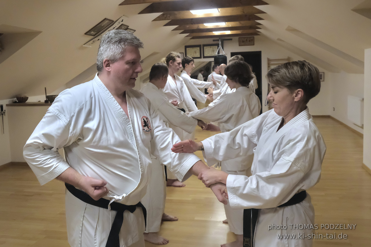 Ryûkyû Kobudô Lehrgang mit Thomas Podzelny 6.Dan in Krakau/Polen 12.-14.9.2025 