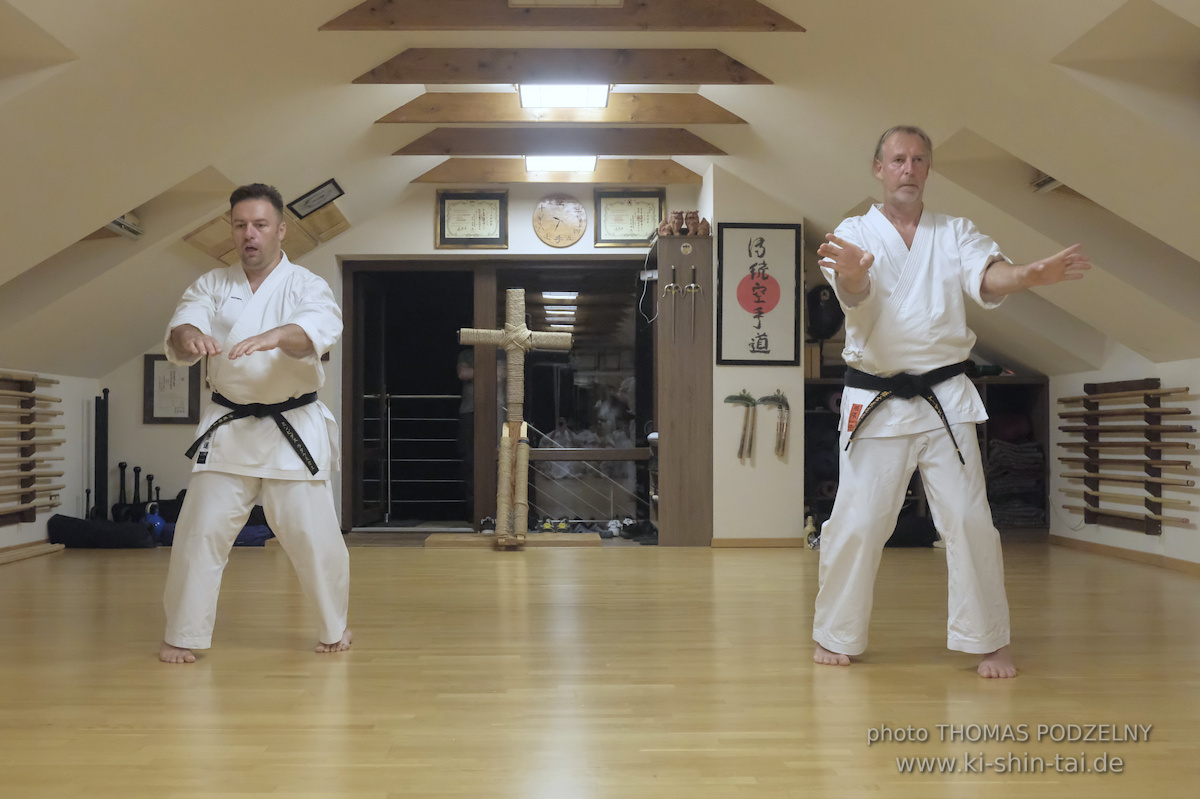 Ryûkyû Kobudô Lehrgang mit Thomas Podzelny 6.Dan in Krakau/Polen 12.-14.9.2025 