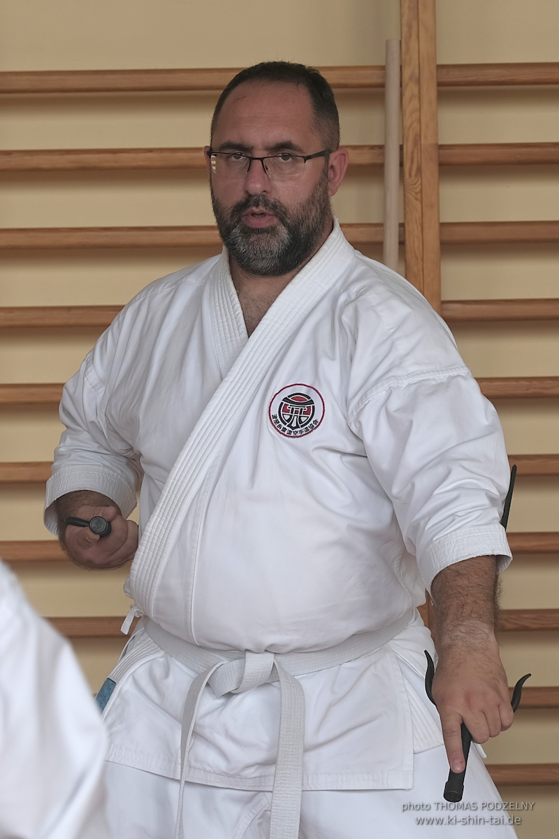 Ryûkyû Kobudô Lehrgang mit Thomas Podzelny 6.Dan in Krakau/Polen 12.-14.9.2025 