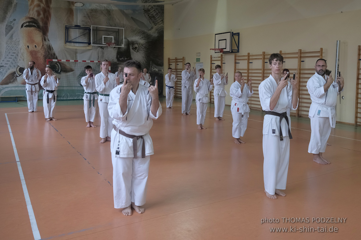 Ryûkyû Kobudô Lehrgang mit Thomas Podzelny 6.Dan in Krakau/Polen 12.-14.9.2025 