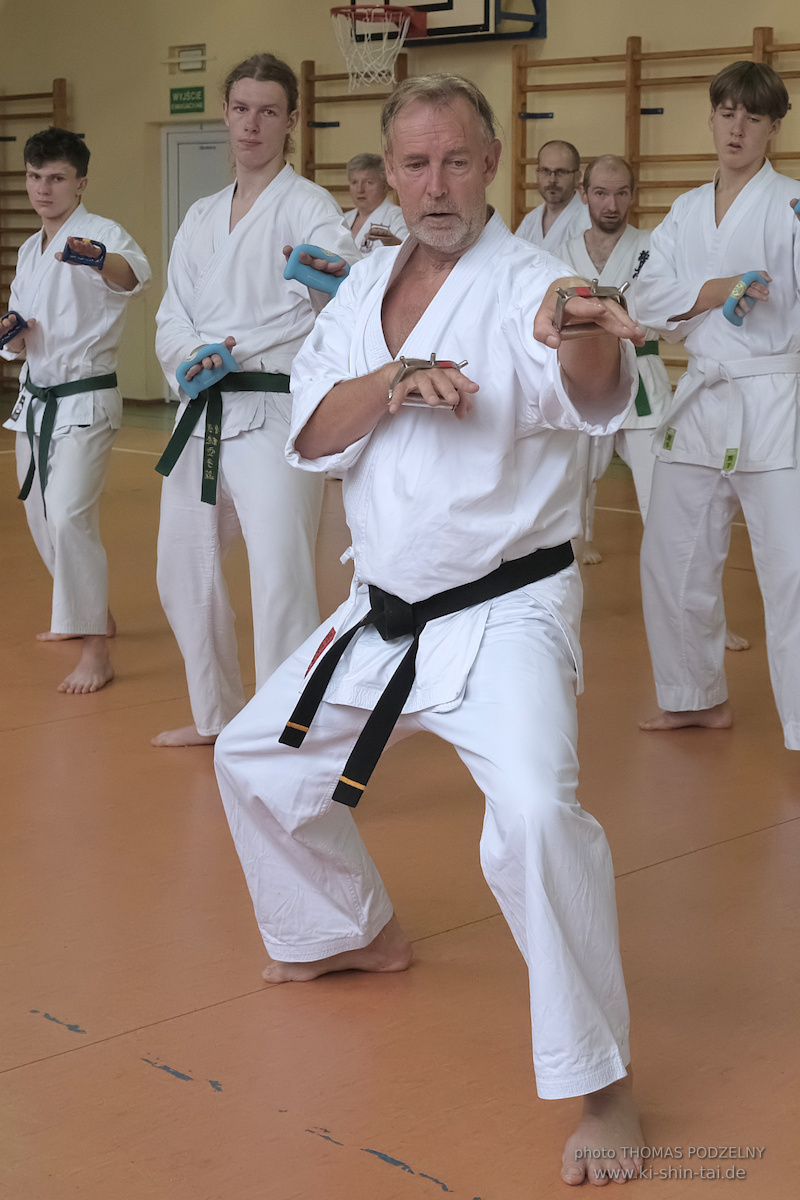 Ryûkyû Kobudô Lehrgang mit Thomas Podzelny 6.Dan in Krakau/Polen 12.-14.9.2025 