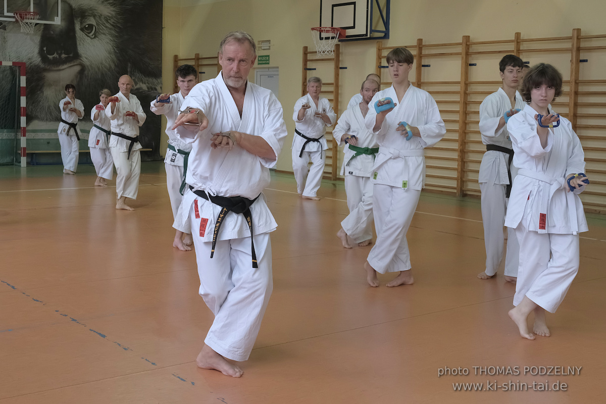 Ryûkyû Kobudô Lehrgang mit Thomas Podzelny 6.Dan in Krakau/Polen 12.-14.9.2025 