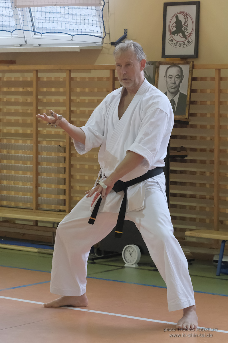 Ryûkyû Kobudô Lehrgang mit Thomas Podzelny 6.Dan in Krakau/Polen 12.-14.9.2025 