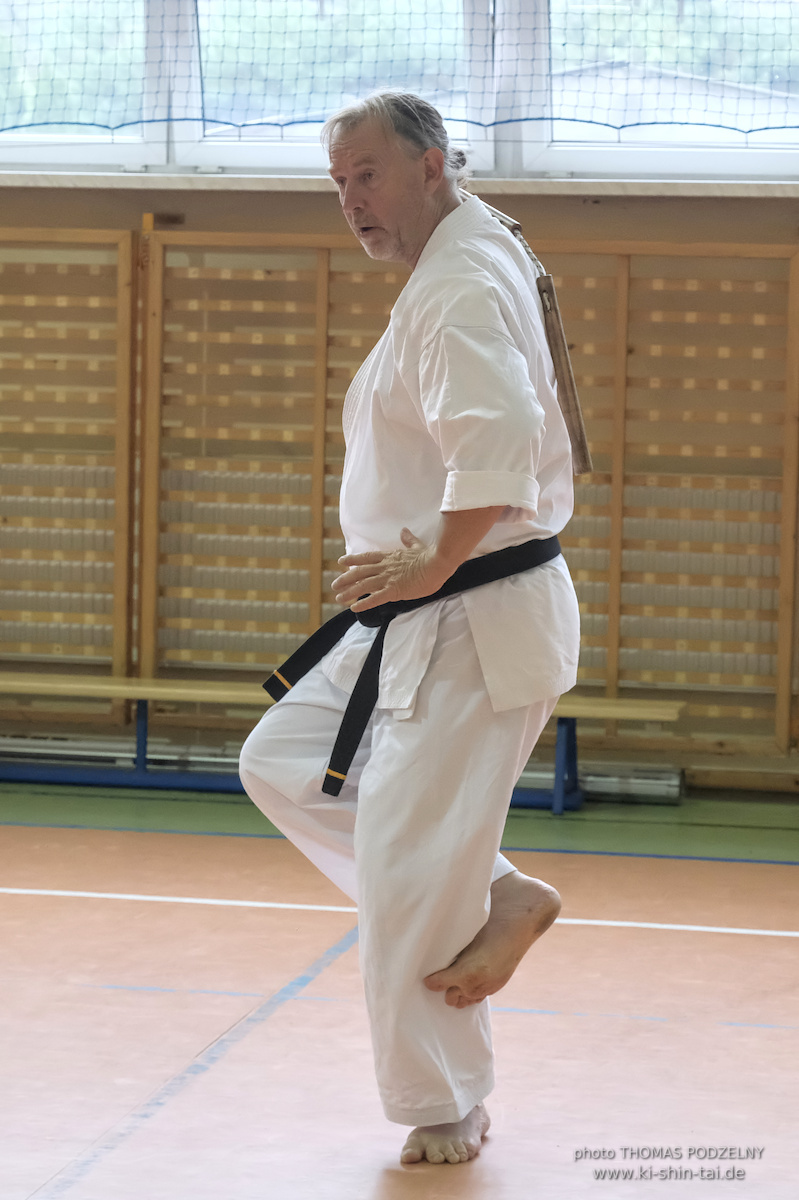 Ryûkyû Kobudô Lehrgang mit Thomas Podzelny 6.Dan in Krakau/Polen 12.-14.9.2025 