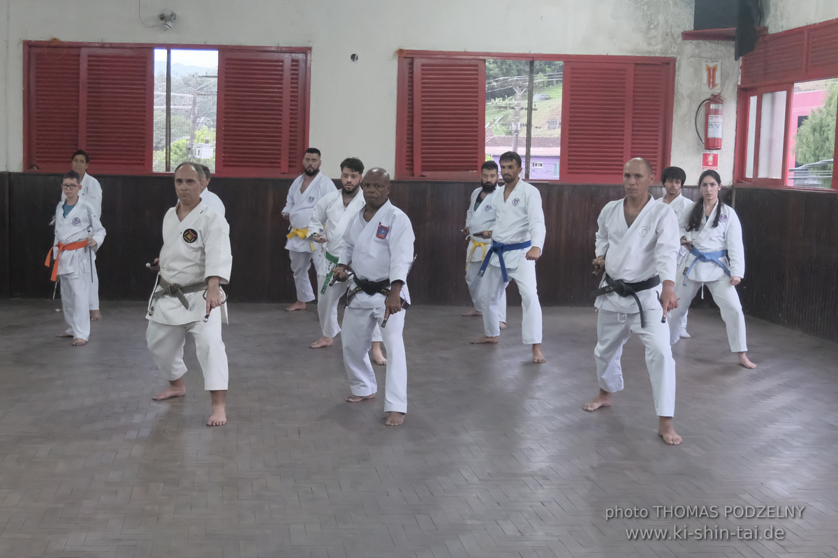 Ryûkyû Kobudô Lehrgang mit Thomas Podzelny in Petropolis/Brasilien 22./23.11.2025