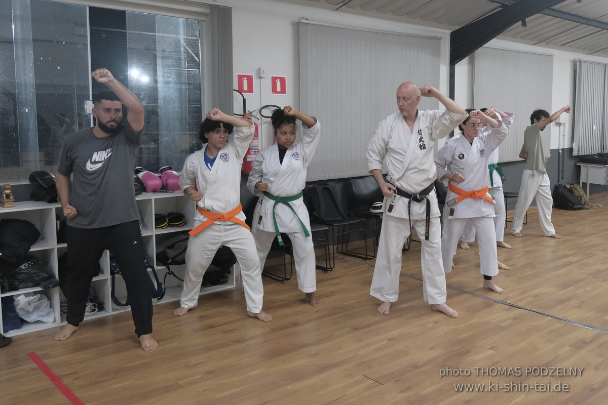 Ryûkyû Kobudô Lehrgang mit Thomas Podzelny in Petropolis/Brasilien 22./23.11.2025