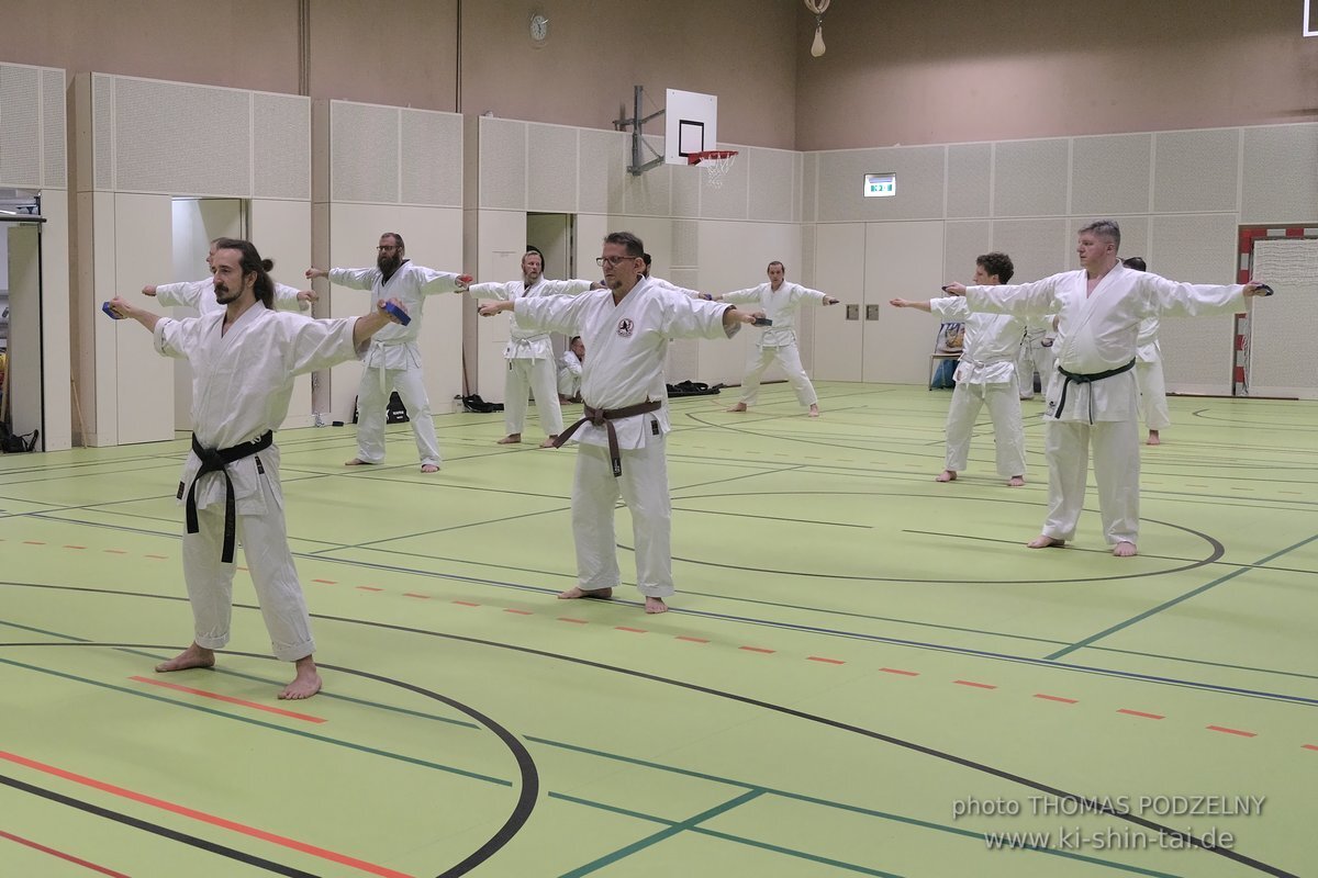 Ryukyu Kobudo Seminar - Thomas Podzelny Renshi 6th Dan - Schwechat (Wien) 17.-19.2.2023