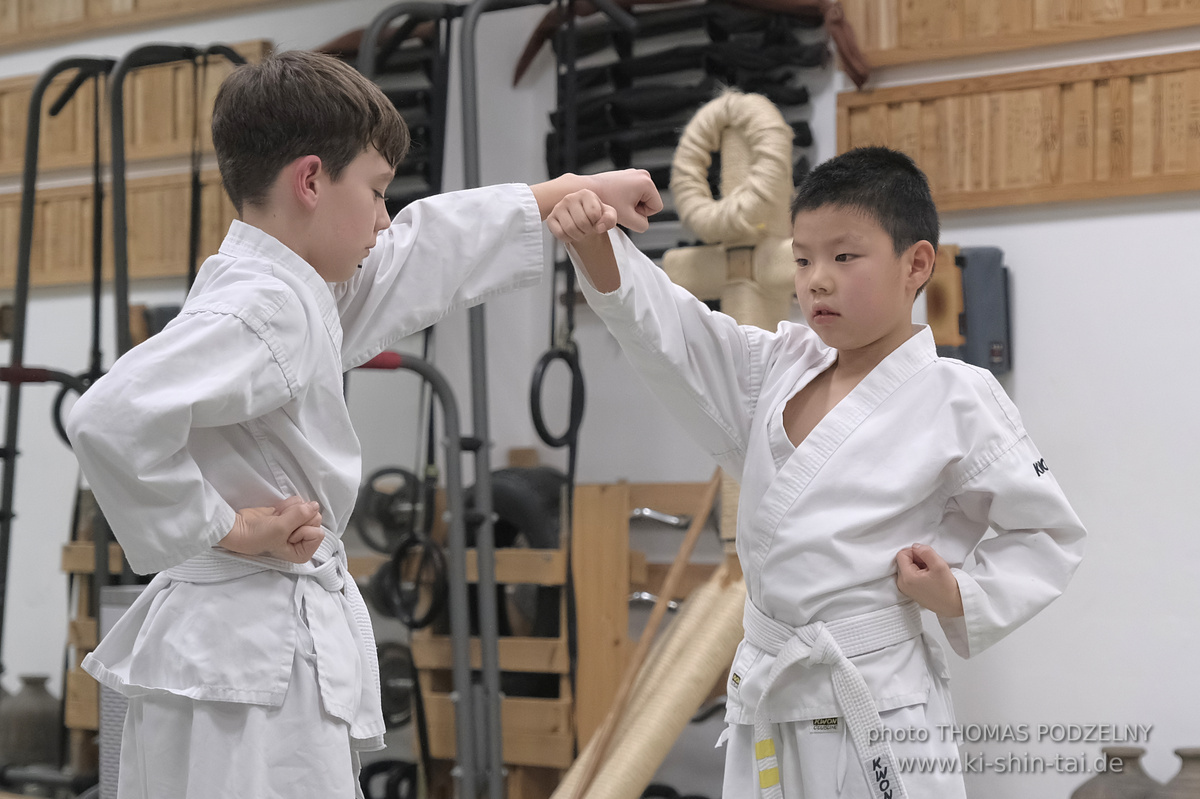 Weihnachtsfeier der Budo-, Aikido- und Karatekids 12.12.2025
