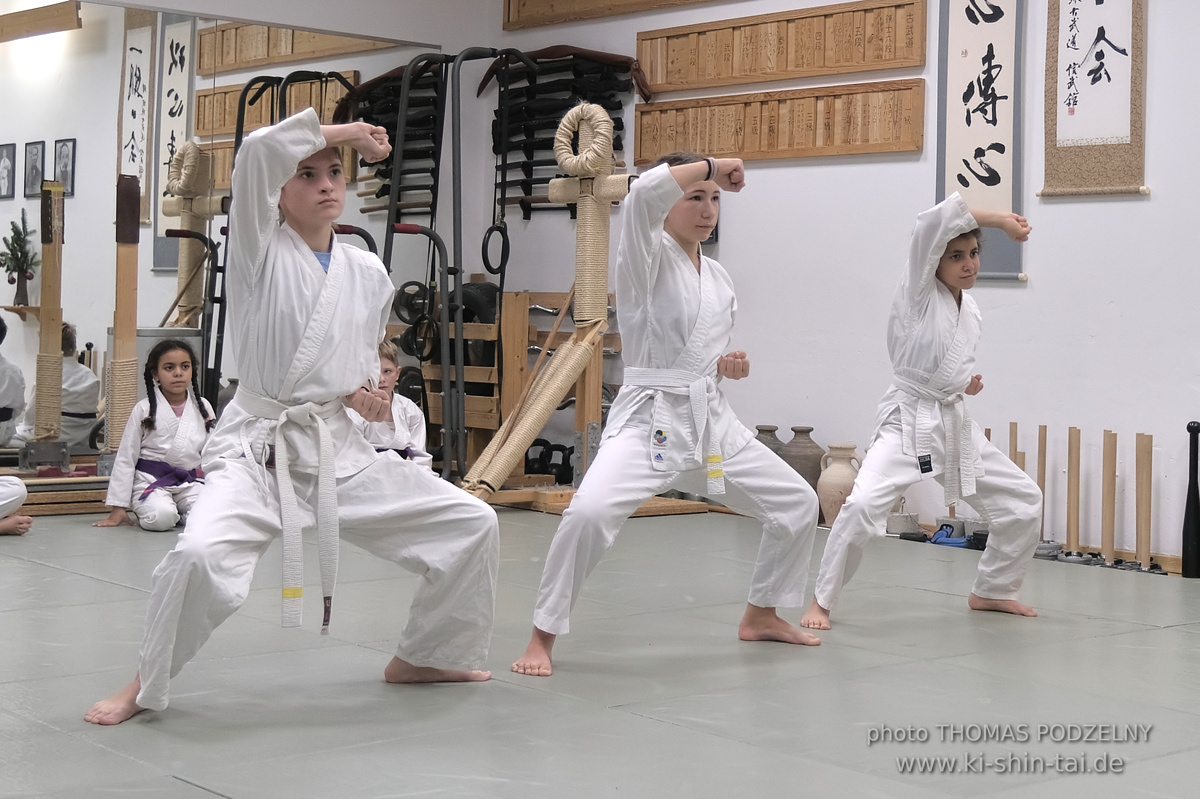 Weihnachtsfeier der Budo-, Aikido- und Karatekids 12.12.2025