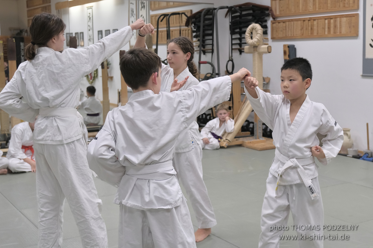 Weihnachtsfeier der Budo-, Aikido- und Karatekids 12.12.2025