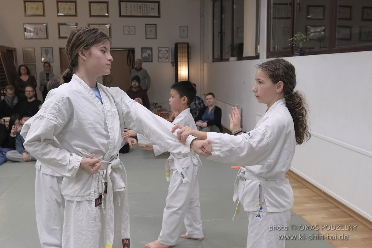 Weihnachtsfeier der Budo-, Aikido- und Karatekids 12.12.2025