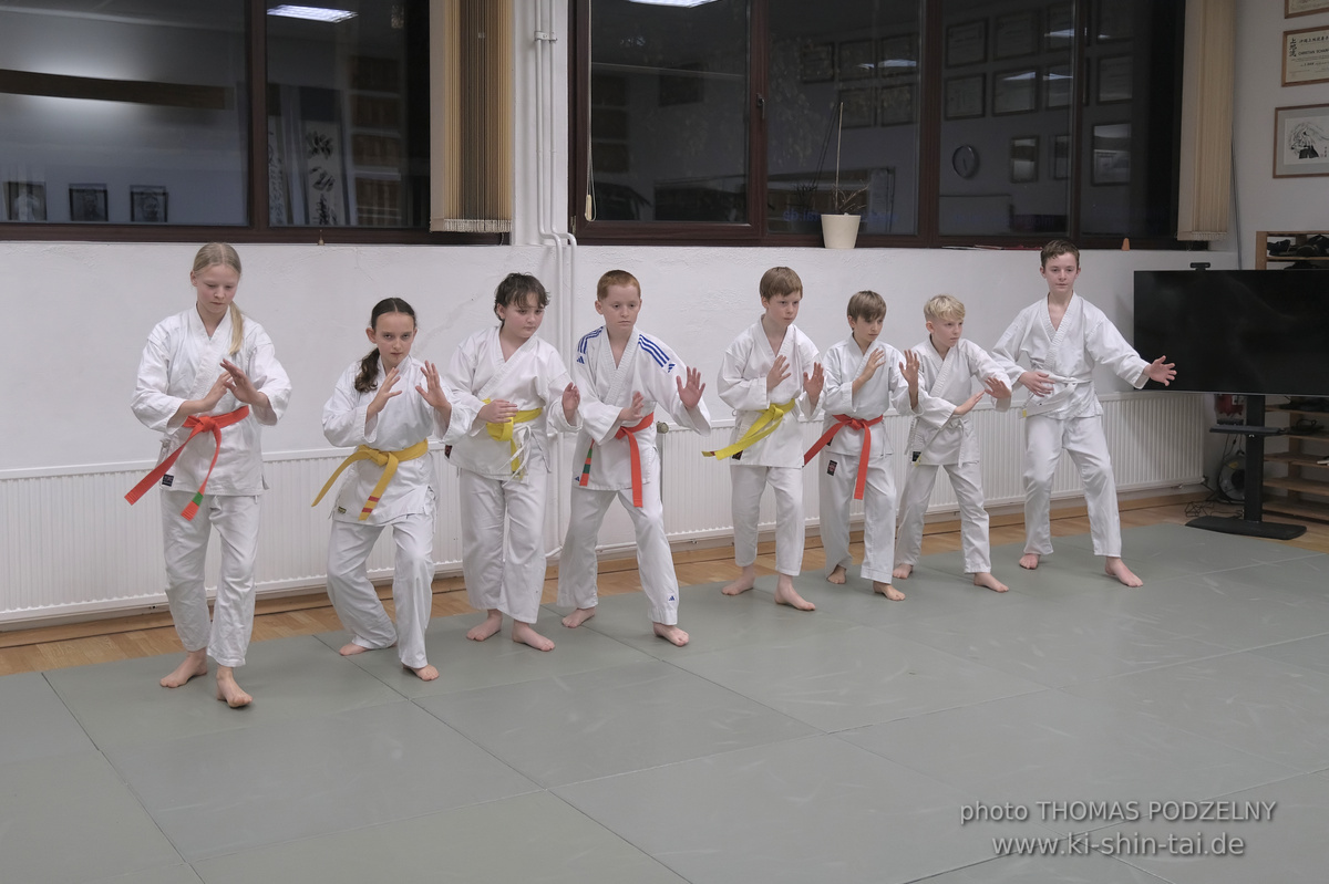 Weihnachtsfeier der Budo-, Aikido- und Karatekids 12.12.2025