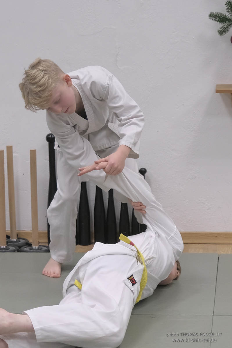 Weihnachtsfeier der Budo-, Aikido- und Karatekids 12.12.2025